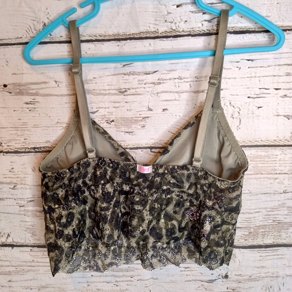 PINK Victoria's Secret Camo Bralette xs - Picture 6 of 8